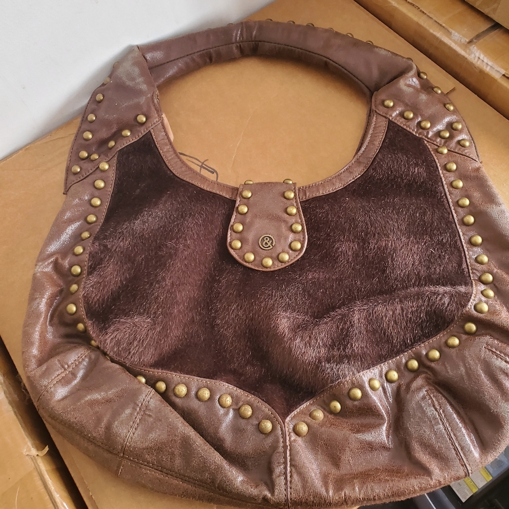 Matt & Nat Purse Fuzzy Brown Big size